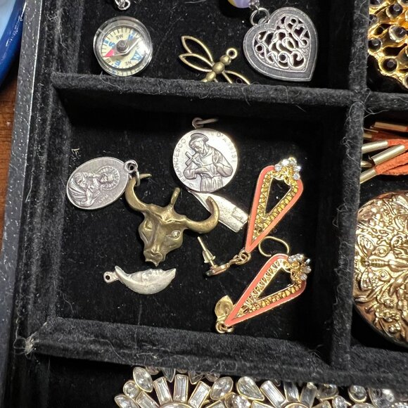 Broken Jewelry Lot and Beads for Crafts Parts - Picture 12 of 13